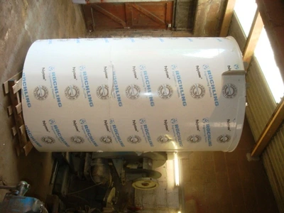 220 L Polypropylene Enclosed Tank