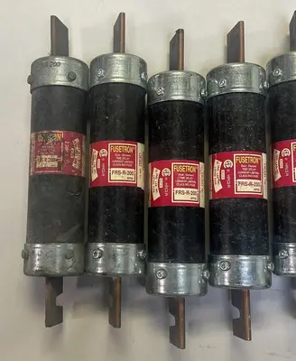 Used BUSSMANN FRS-R-200 Miscellaneous Equipment (Electrical & Power) | Surplus Asset Holdings #1197188
