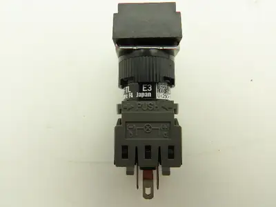 Fuji Electric Illuminated Pushbutton Switch White Momentary 15mm 250V Lot of 3