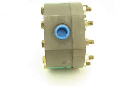 Nordson HP051-NN15-2506-852 Flowmeter Highly Accurate Positive Displacement