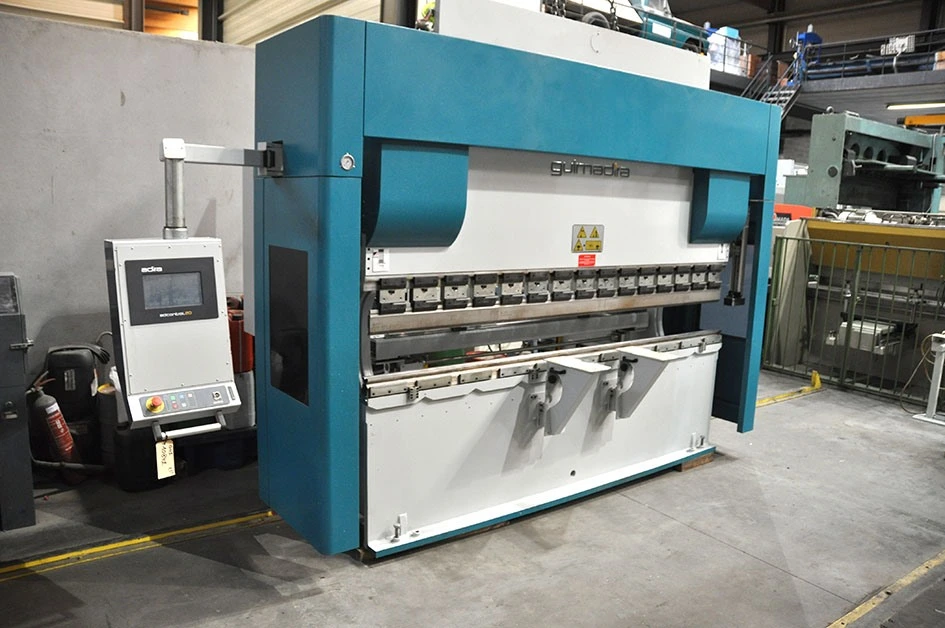 USED ADIRA PM 135 TON X 3100 MM CNC