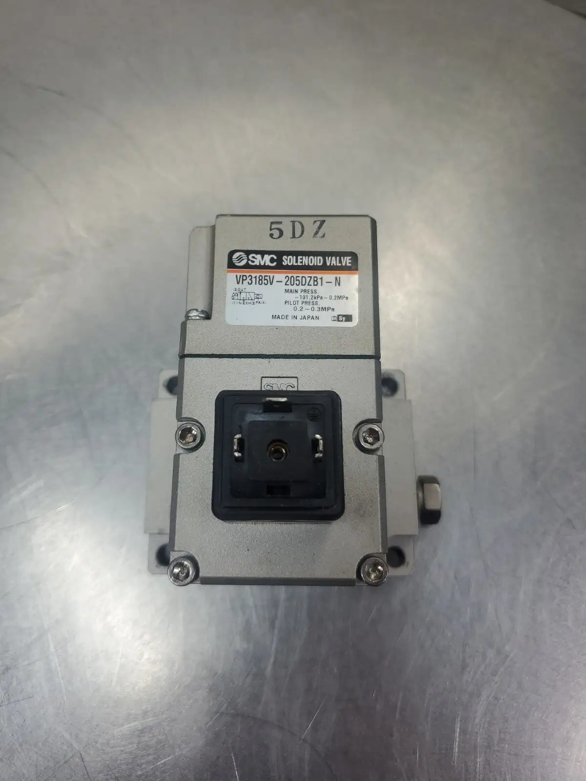 SMC VP3185V-205DZB1-N (Main Press. 101.2kPa~0.2MPa) Solenoid Valve. 6D-10