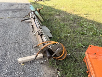 Used STAINLESS STEEL TAILGATE SALTER _UNKNOWN_ Dry Spreaders Michigan US | Miedema Asset Management Group #1414366