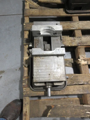 Used KURT WORKHOLDING SOLUTIONA D80 Vises Minnesota US | Machinesused.com #1319834
