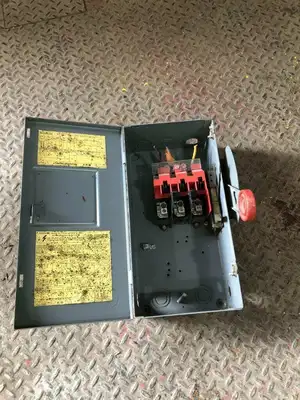 Cutler-Hammer DH361UGK 30A Non-Fusible Safety Disconnect Switch 600VAC 250VDC