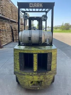 USED 1900 CLARK GCS25MB