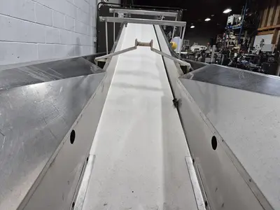 Incline Conveyor with 30 Gallon Tank