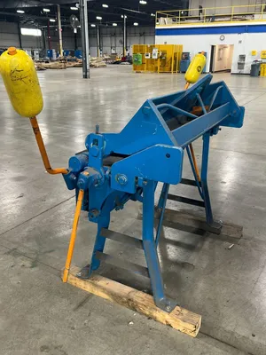 CHICAGO L-31 FINGER BREAK | Levy Recovery Group (3)