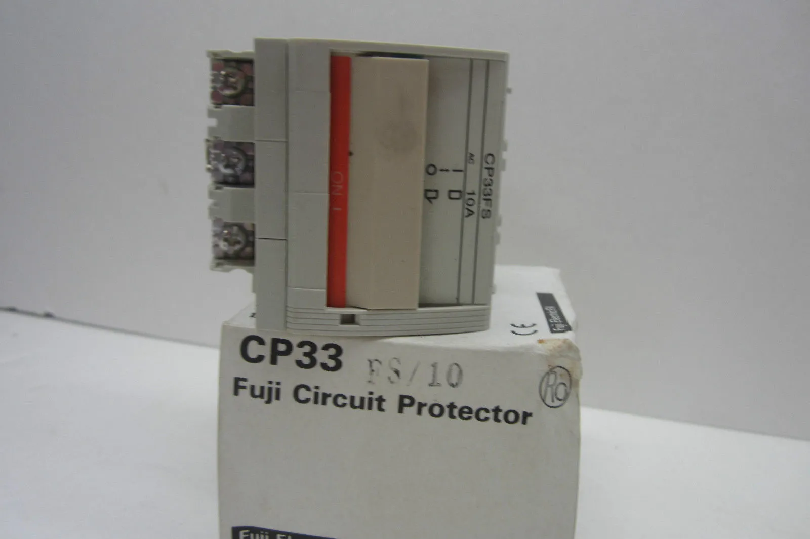 NEW FUJI ELECTRIC CP33 FS/10 CIRCUIT PROTECTOR CP33FS10