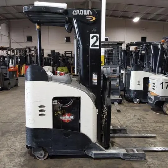 USED 2018 CROWN RR5725-45