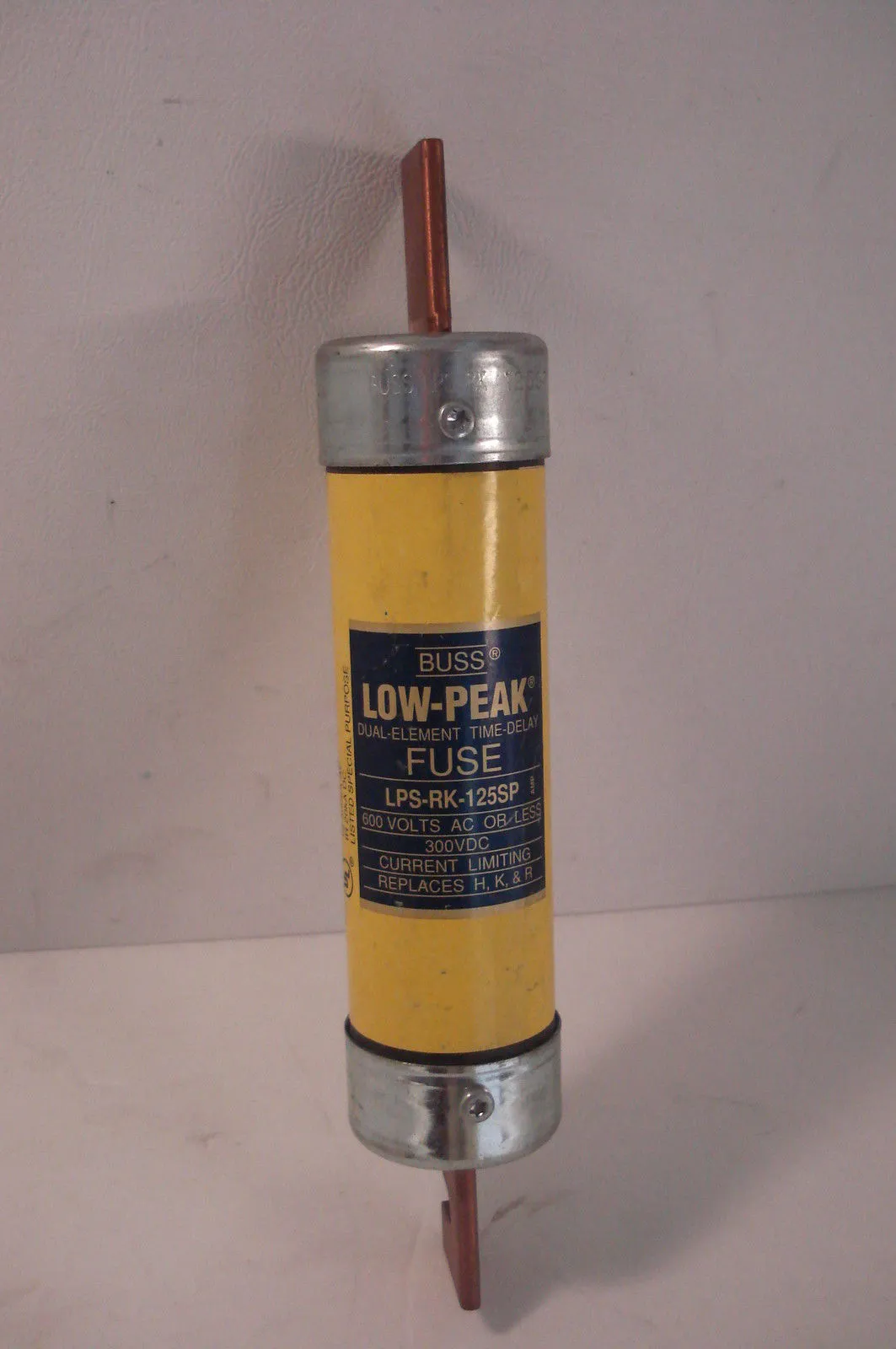 USED COOPER BUSSMANN LOW PEAK LPS-RK-125SP FUSE USED