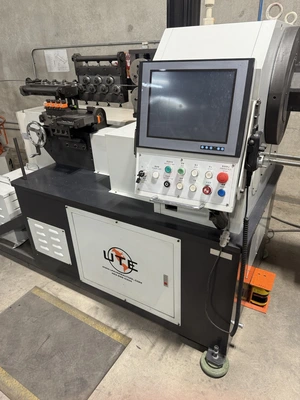 USED 2024 UTE SELECT CHR