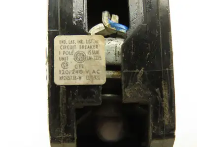 General Electric TQB1120 Circuit Breaker 1-Pole 20A Bolt-On 120/240V Lot of 22
