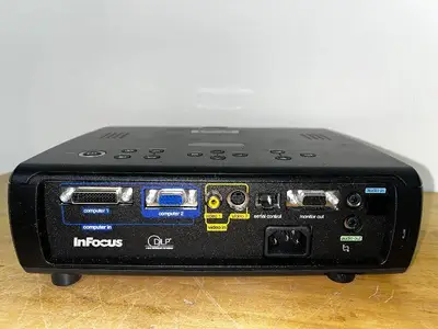 InFocus IN37 DLP Projector with Remote Control
