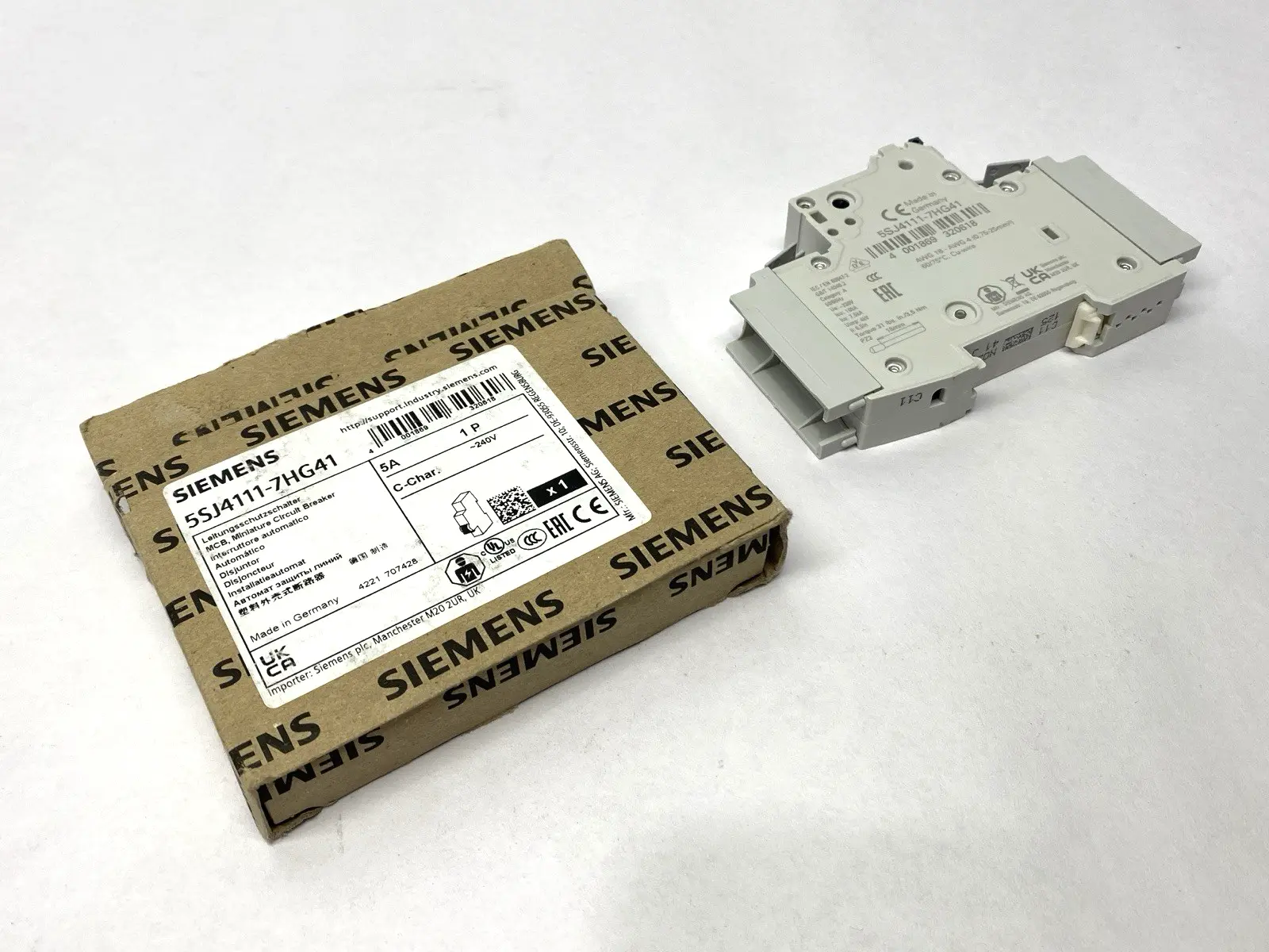 USED SIEMENS MINIATURE CIRCUIT BREAKER 1-POLE C-TRIP 240V 14KA 5A