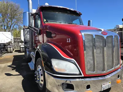 USED 2015 PETERBILT 579