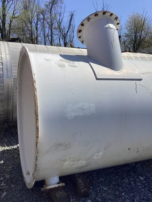 Universal Silencer Vertical Steel 4000 Gallon Tank; Model URSX-24