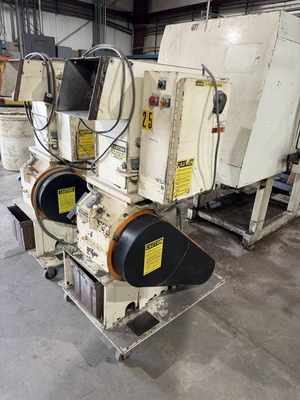 Used _UNKNOWN_ _UNKNOWN_ Oscillating Pharmaceutical Granulators Indiana US | Miedema Asset Management Group #1575182