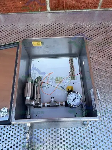 Used HOFFMAN 13" X 10" X 6"  ENCLOSURE W/ MALEMA FLOW M-50-S23-10 FLOW SWITCH, GAUGE Electronics & Components | Equipment Lab #486422