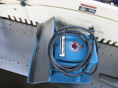 Harig “Bur-Beaver” 3/4 HP Deburring & Beveling Machine – BB-920
