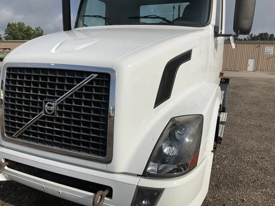 Used 2005 VOLVO TBD Conventional trucks Michigan US | Miedema Asset Management Group #1363375