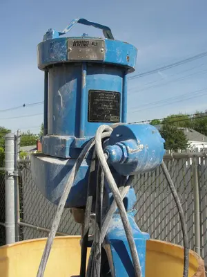 SPC5025  Tank 95 gallon vertical tank, Polyethylene, 1/3 hp agitator, dish