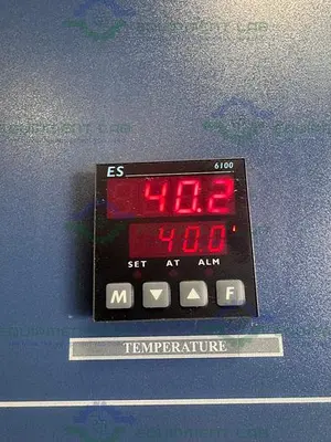 USED ENVIRONMENTAL SPECIALTIES ES2000 CL-S PHOTOSTABILITY CHAMBER/UV 0-40˚C, 40 CU FT