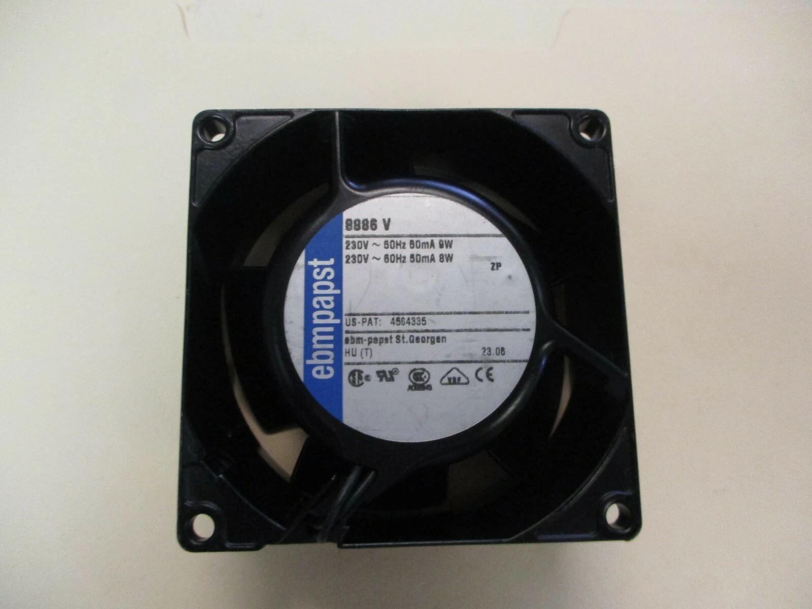 USED ebmpapst 8886 V