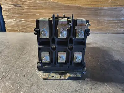Used ALLEN-BRADLEY 500F-EOD930 Switchgears British Columbia CA | Lenmark #242466