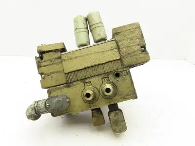 Ross W7076C4332 Pneumatic Directional 5/2 Double Solenoid Valve 24VDC