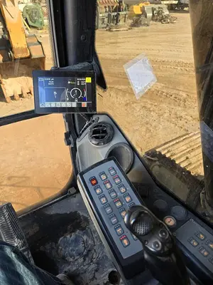 Used 2019 LIEBHERR R924 LC Crawler Excavators Utah US | Berry Machinery #910866