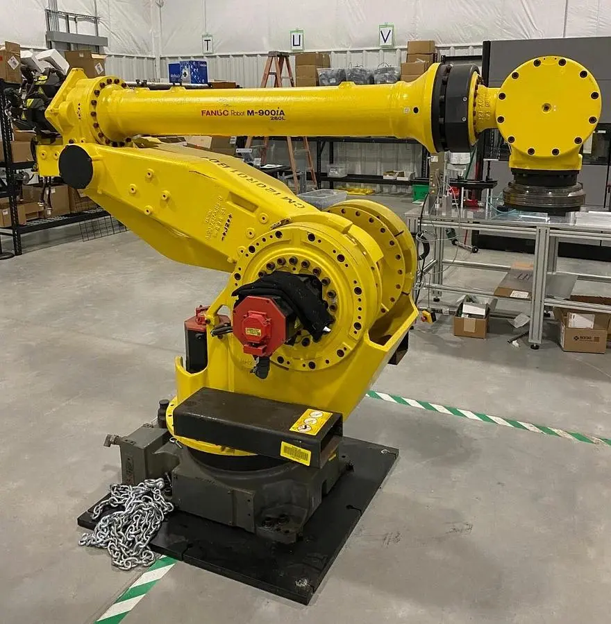 USED FANUC M-900IA 260L