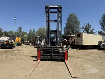 Used 2011 DOOSAN D110S-5 Internal Combustion Forklifts: Pneumatic Tire California US | Mittry Construction #1363446