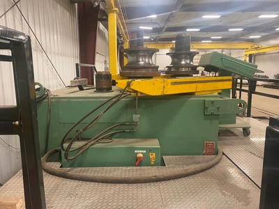 Haeusler HPR-15 Hydraulic 6.29" x 0.74" Horiz/Vert. Roll Bender