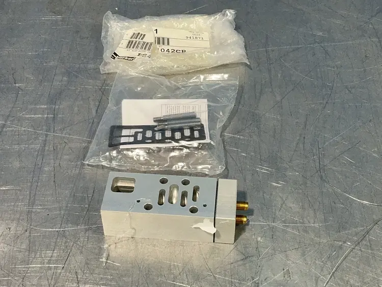 New | in-Stock PARKER PS4042CP Pumps Ohio US | HGR 24 #1325376