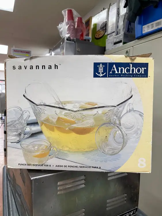 Used Anchor Used Anchor Savannah 7 Quart Glass Punch Bowl Set for 8 Party/Banquet Supplies Illinois US | Falcon Restaurant Supply #1376122