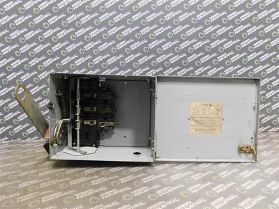 ITE UV321 XL-Universal Bus Duct Fusible Safety Switch Plug 30A 240VAC 7.5HP Used