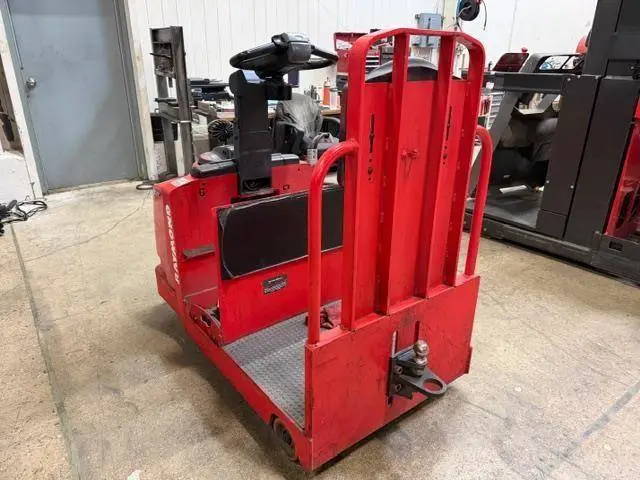 Used 2013 RAYMOND 8610 Tow Tractors Illinois US | Somerset Equipment Sales #1546129