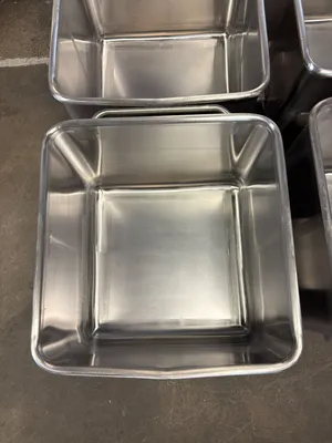 New | in-Stock M&M Equipment Corp. 400# Buggies Bins Illinois US | M&M Equipment Corp. #1405270