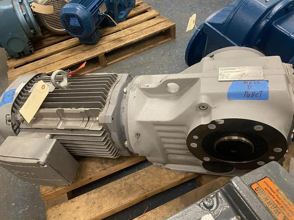 New | in-Stock SEW-EURODRIVE KAZ87DRE160MC4 Gearmotors | Surplus Asset Holdings #1227622