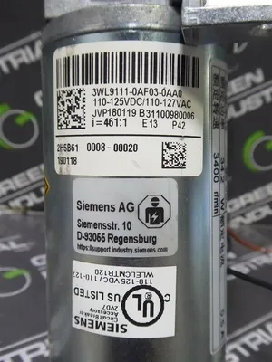 Siemens 3WL9111-0AF03-0AA0 Storage Charging Motor 110-125VDC / 110-127VAC Used