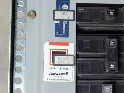 Used 2002 CUTLER-HAMMER POW-R-LINE 1A Switchgears British Columbia CA | Lenmark #835327