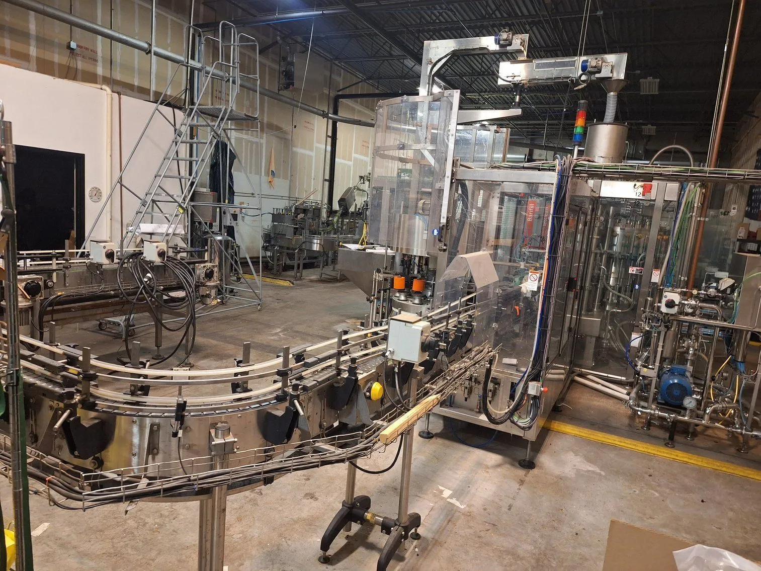 USED KOSME Glass Carbonated Bottling Line