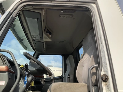 Used 2005 VOLVO TBD Conventional trucks Michigan US | Miedema Asset Management Group #1363375