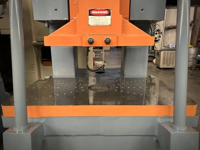 USED 1980 V AND O V AND O 150ST PRESS