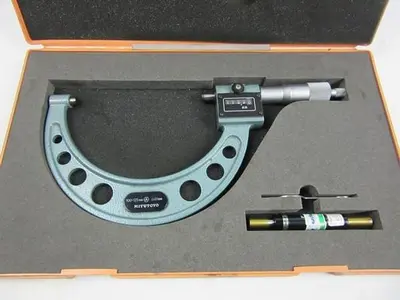 MITUTOYO Digit Outside Micrometer, 100-125 mm, .01 mm with case