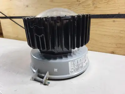 NEW CROUSE-HINDS VMV5L/UNV1 S890