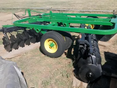 USED JOHN DEERE 215