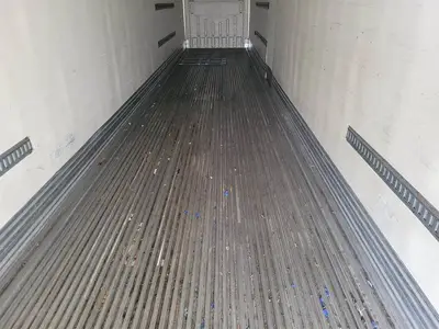 USED 2002 UTILITY 48FT