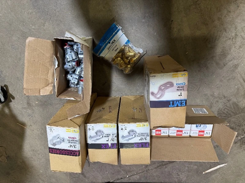 Lot of assorted  connector and accessories review pictures